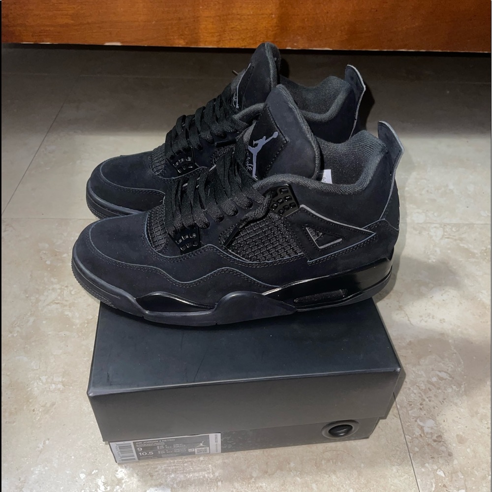 Jordan Retro 4 ‘Black Cat’